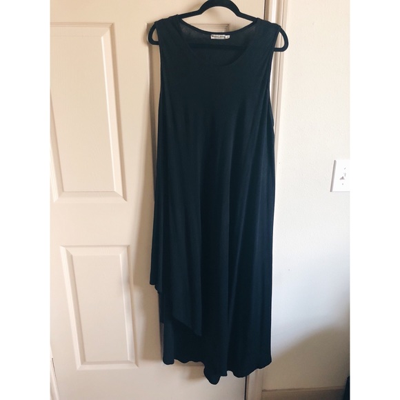 Flowing Black Asymmetrical Dress - Picture 2 of 4